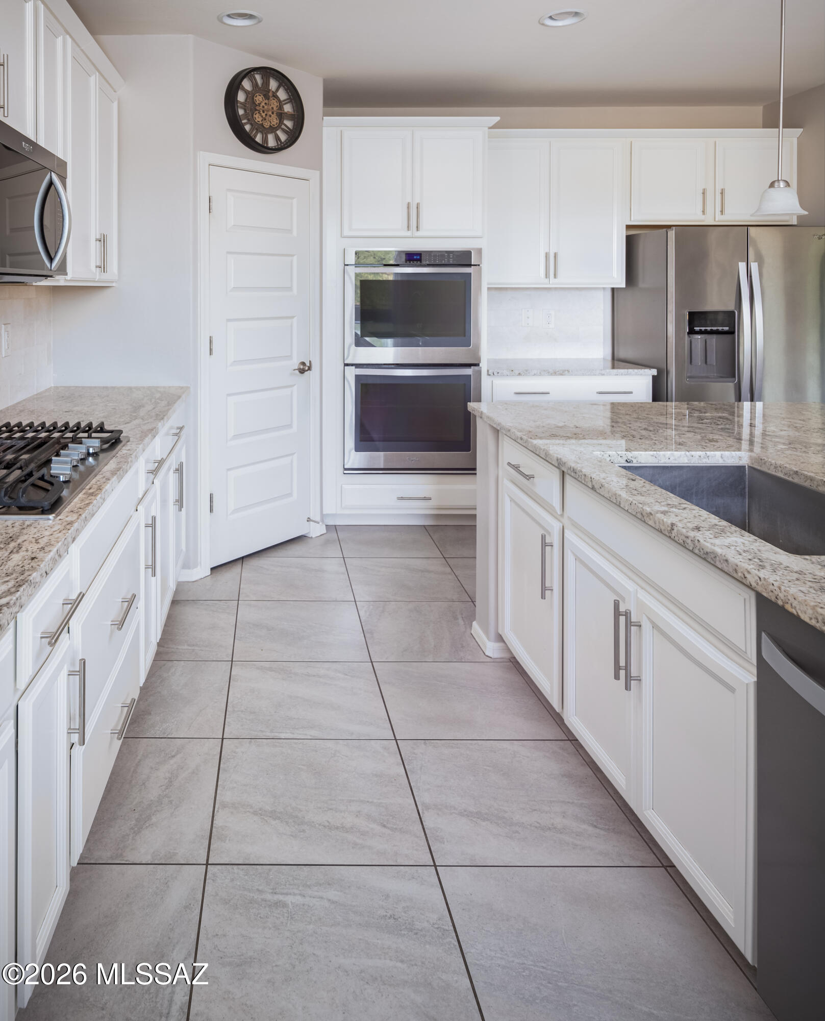 11085 N Hydrus Avenue