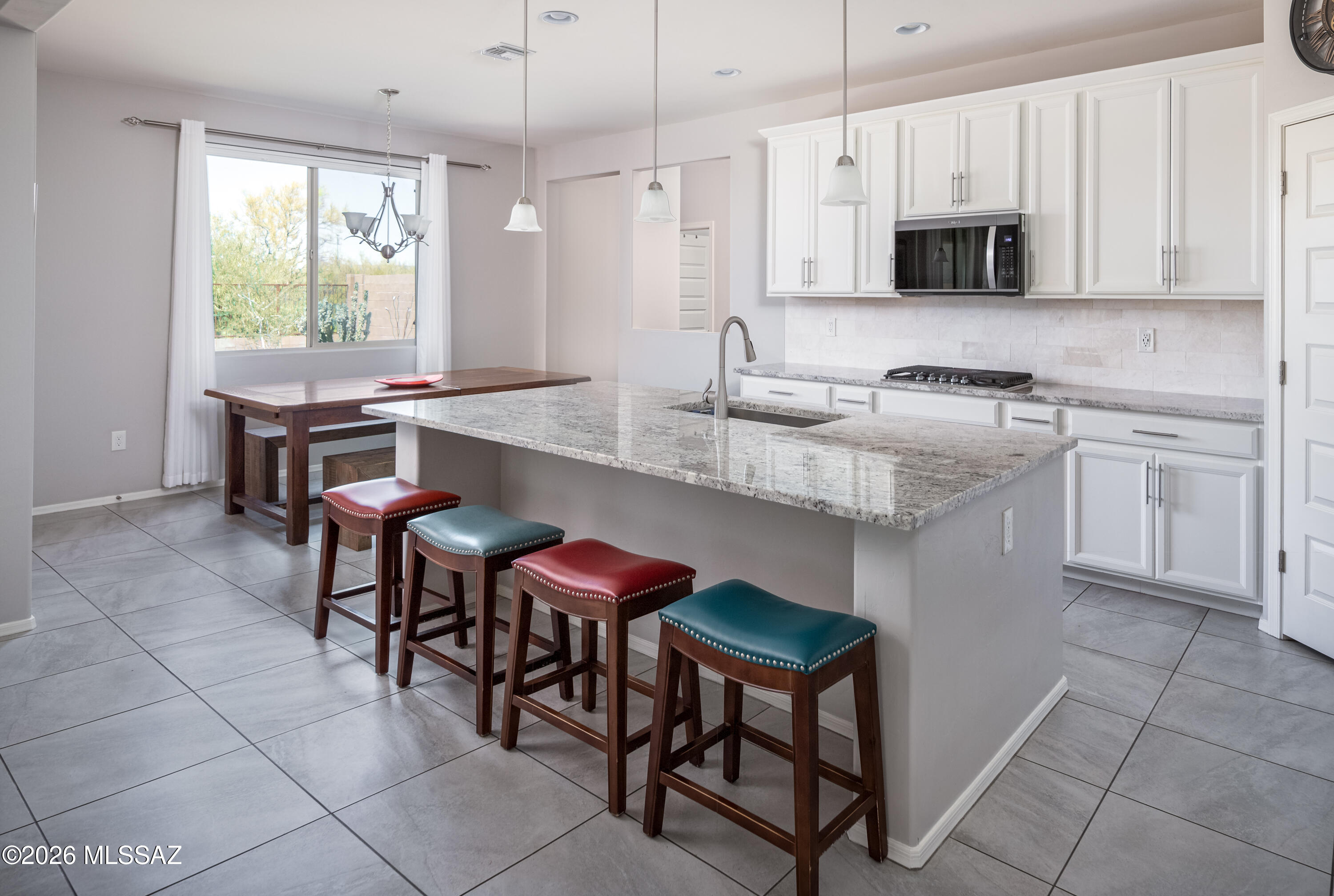 11085 N Hydrus Avenue