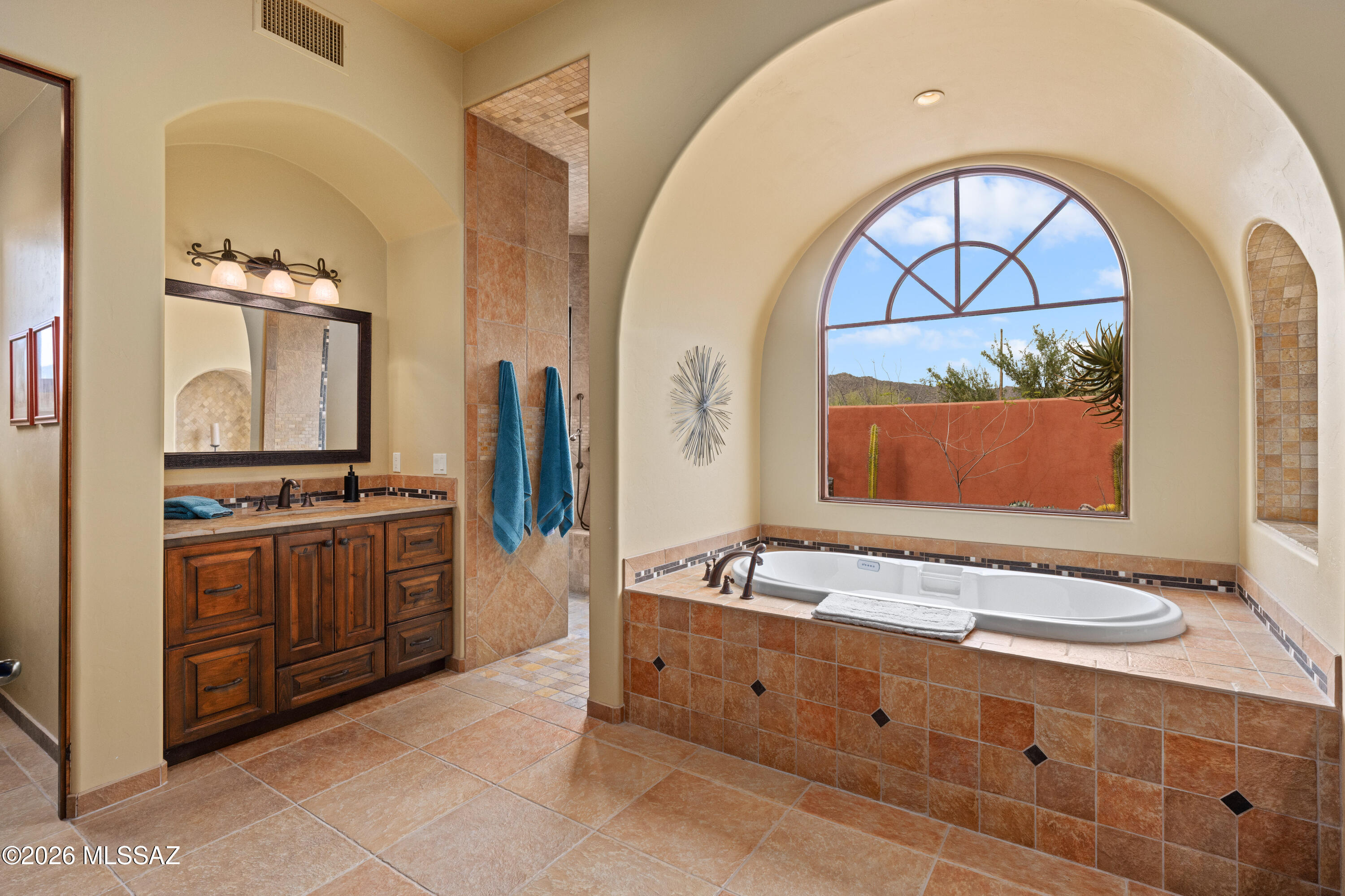 14050 N Hawk Canyon Trail