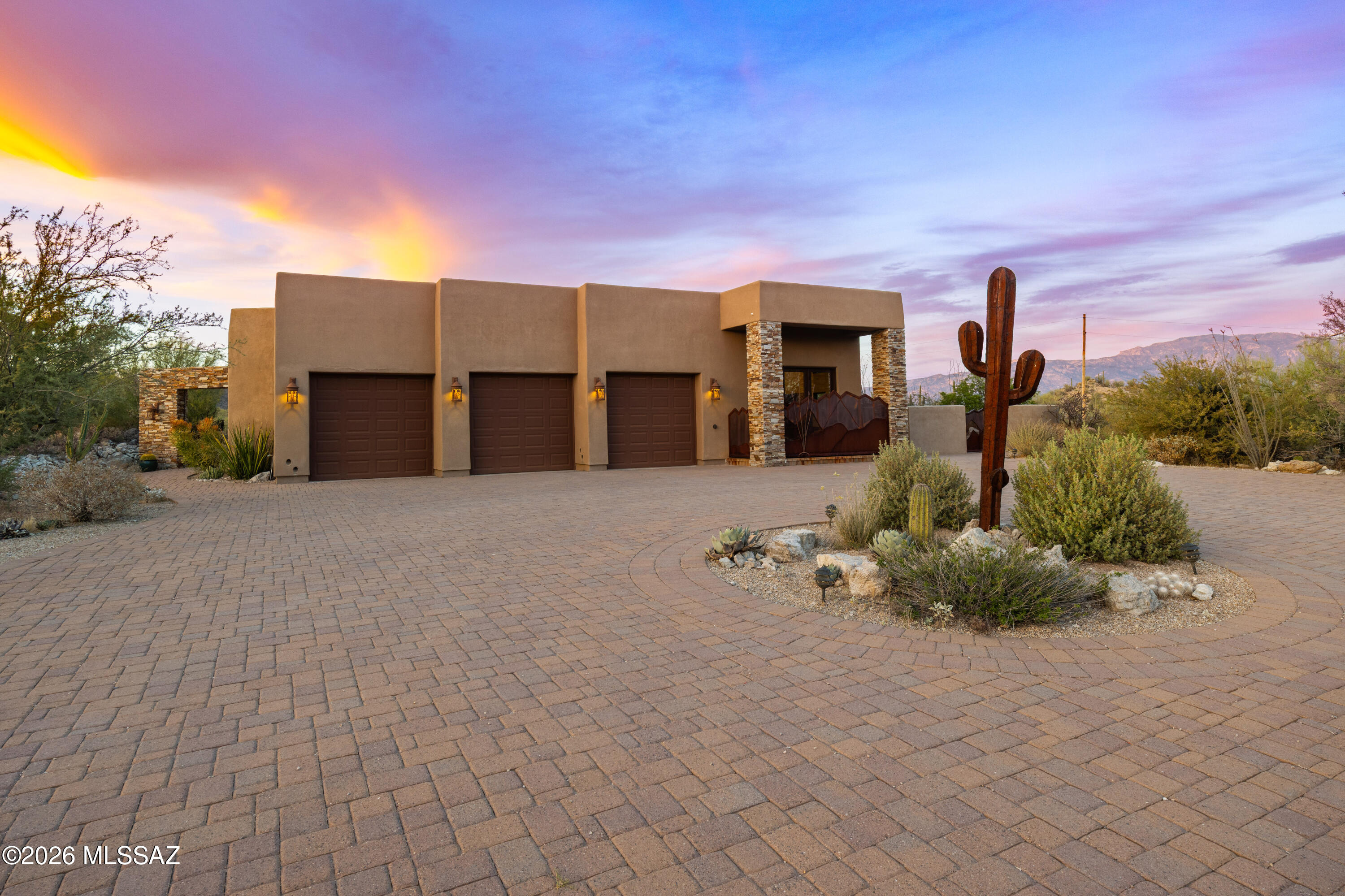 14050 N Hawk Canyon Trail