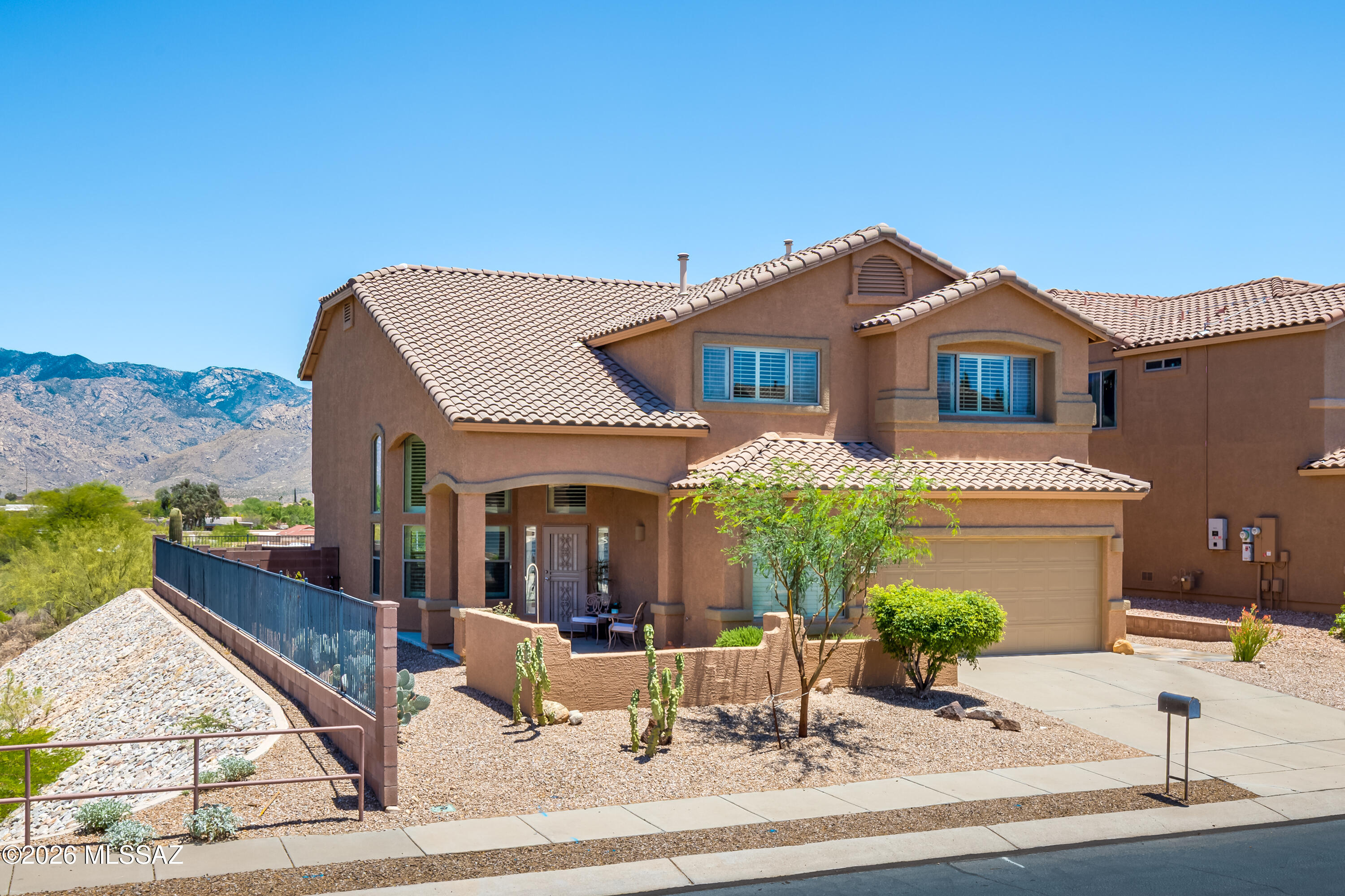 11890 N Verismo Drive