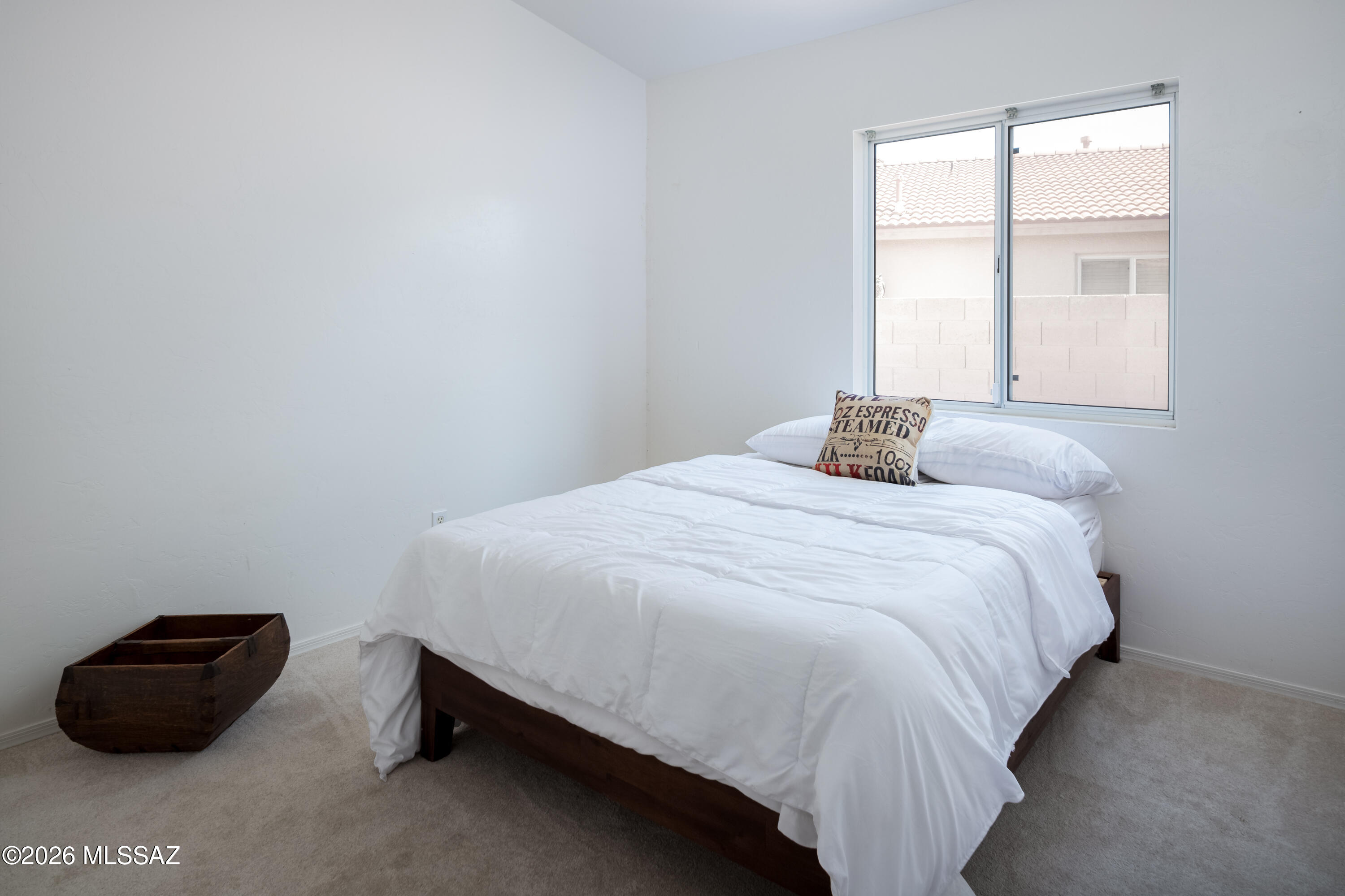 138 E Elixir Place