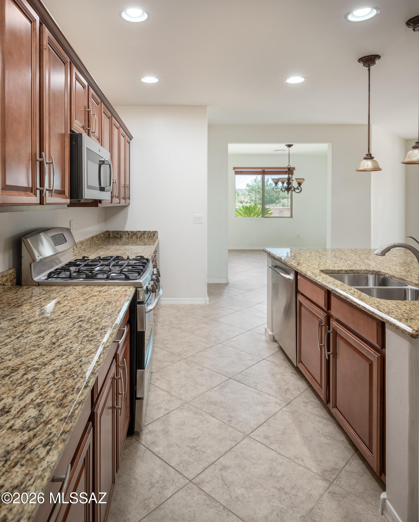 379 E Honey Bee Preserve Way