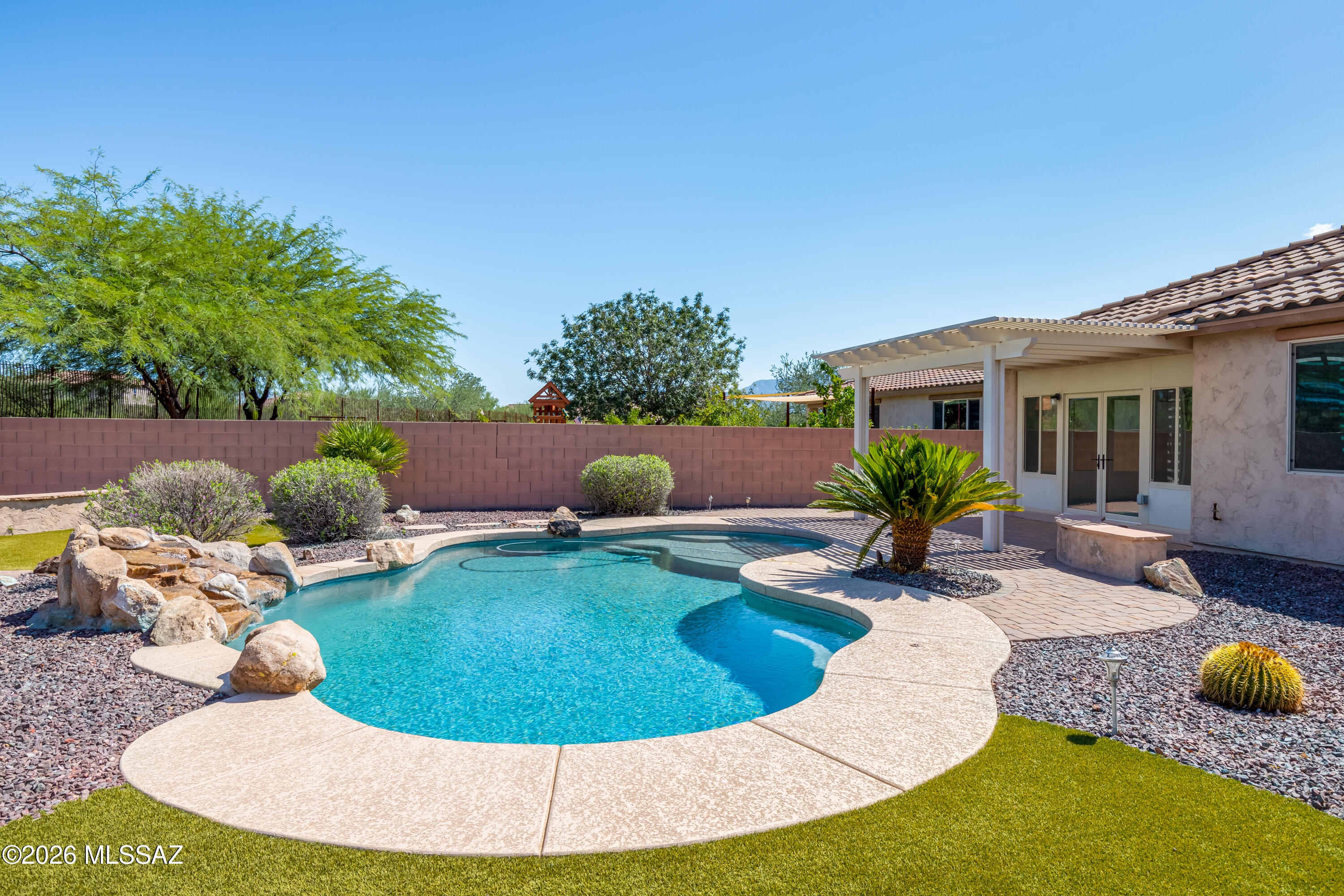 379 E Honey Bee Preserve Way