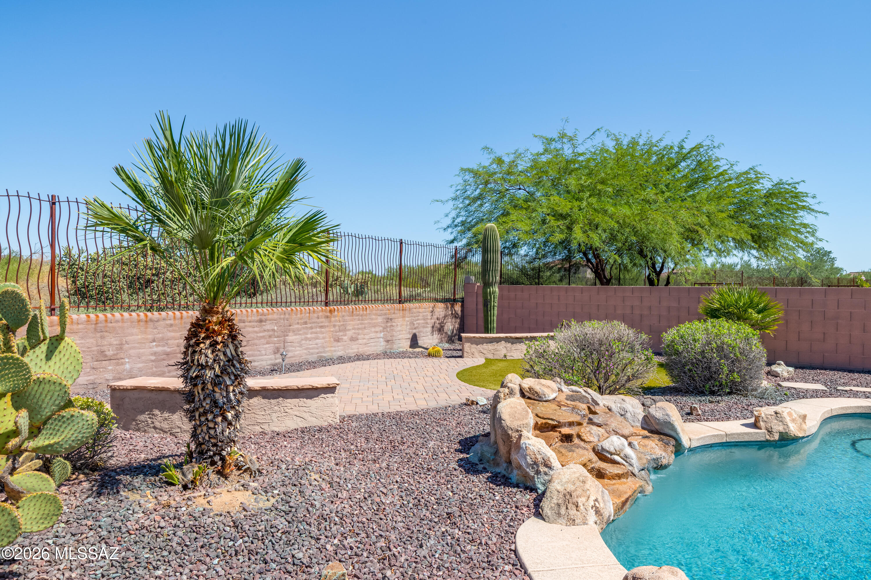 379 E Honey Bee Preserve Way