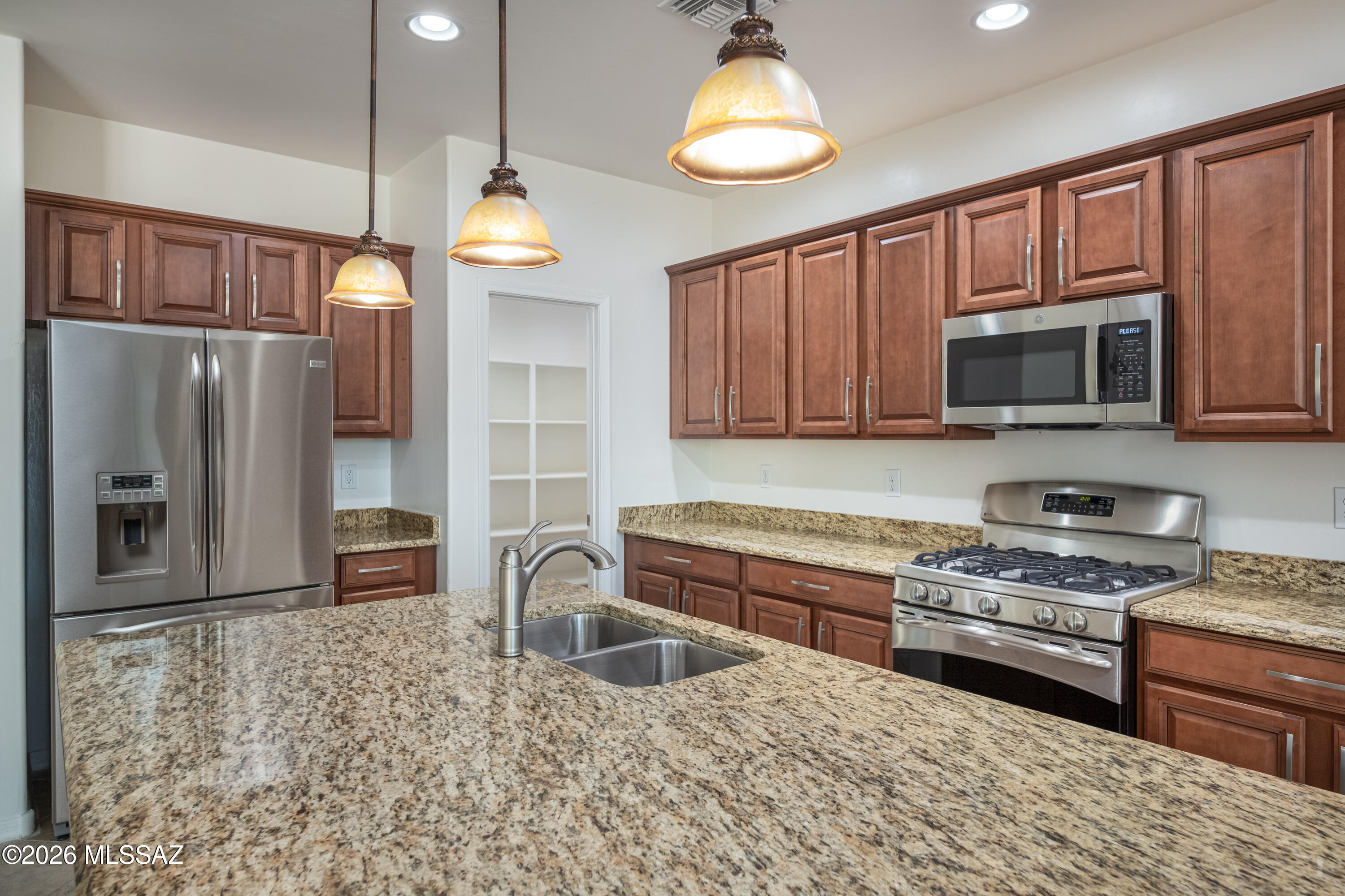 379 E Honey Bee Preserve Way