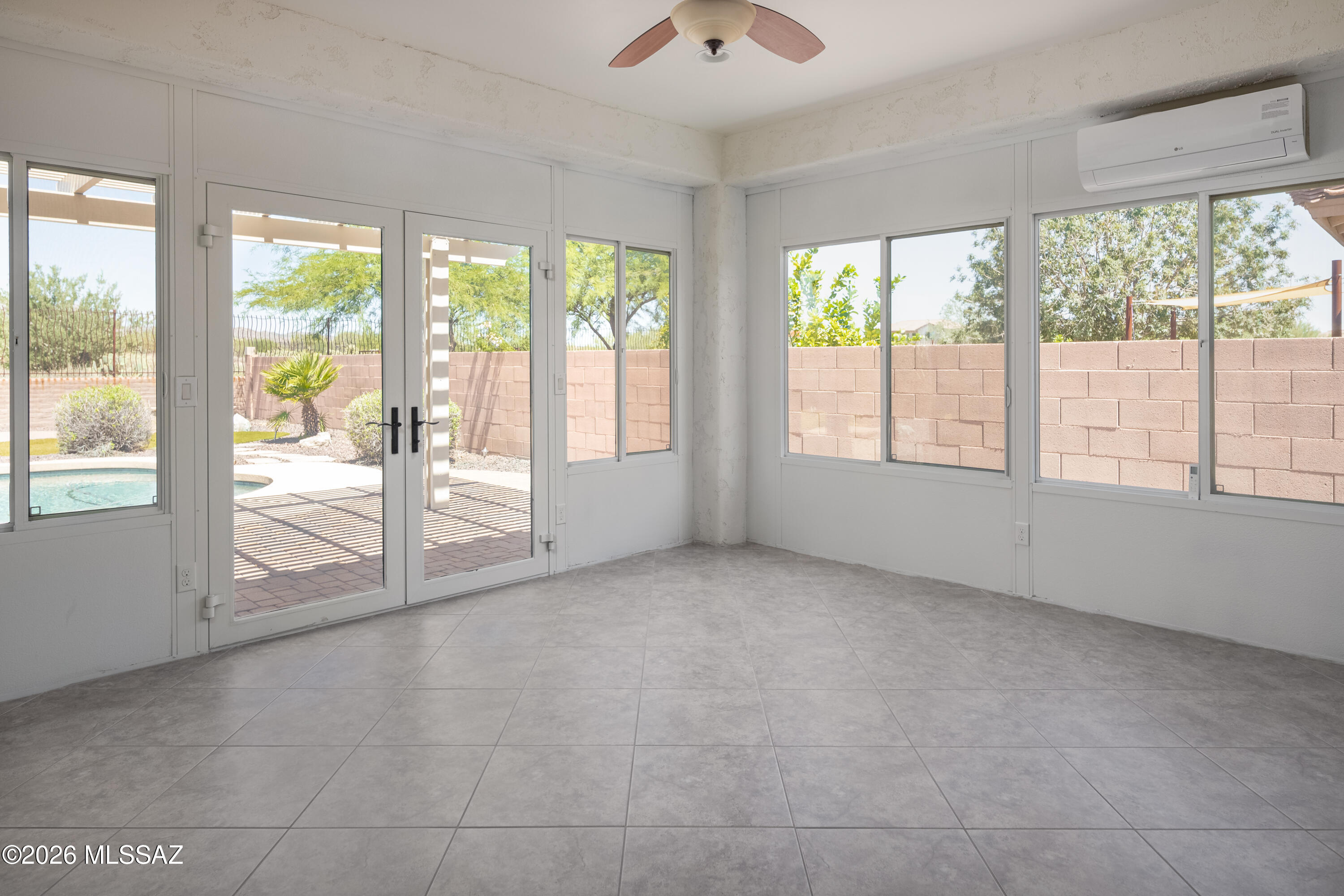 379 E Honey Bee Preserve Way