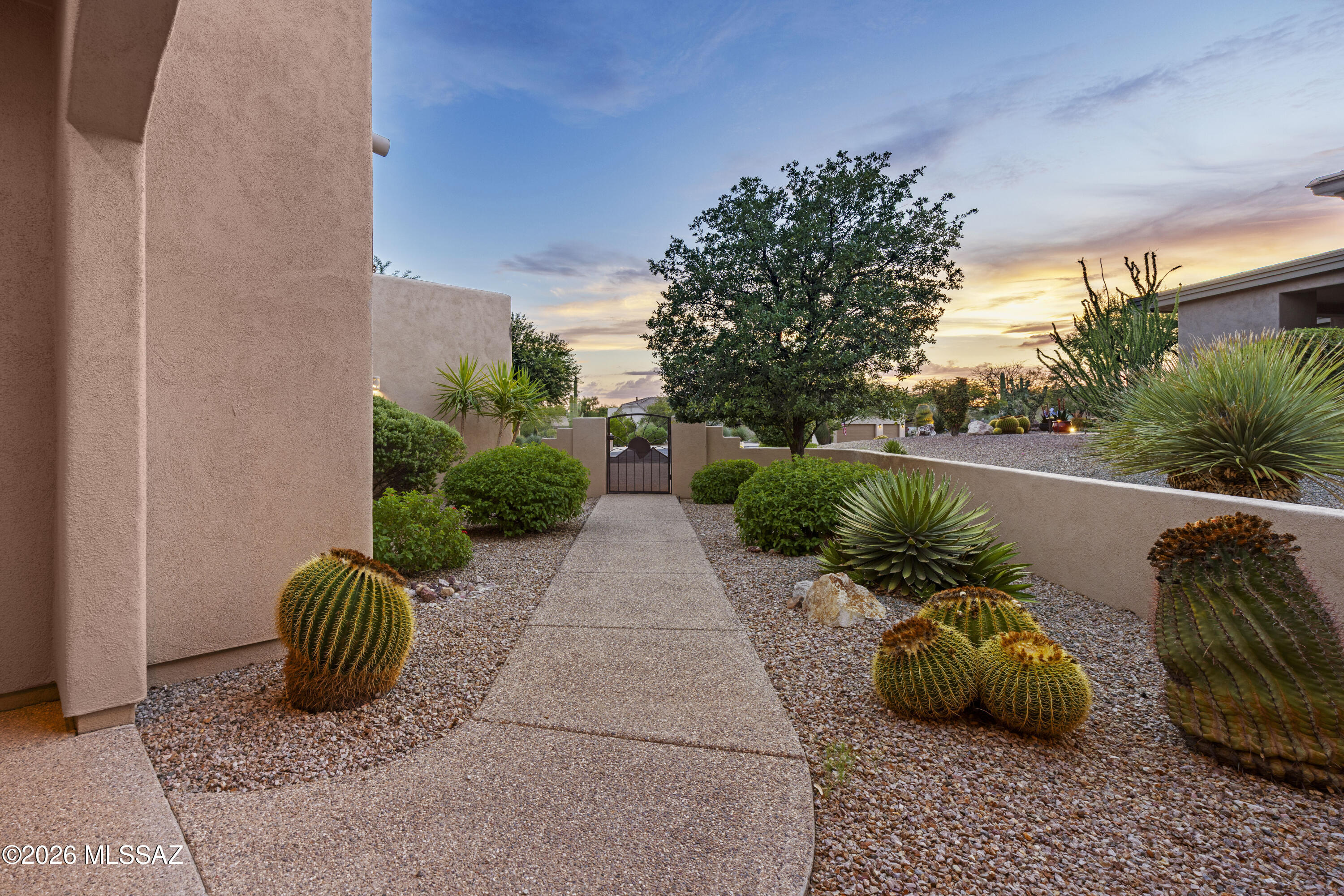 560 W Quiet Springs Drive