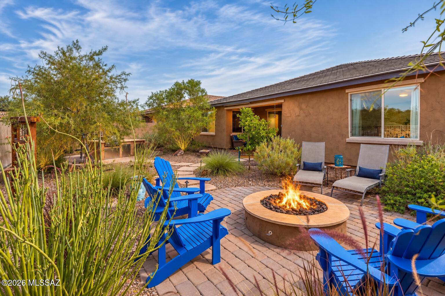 11981 N Silver Village Place