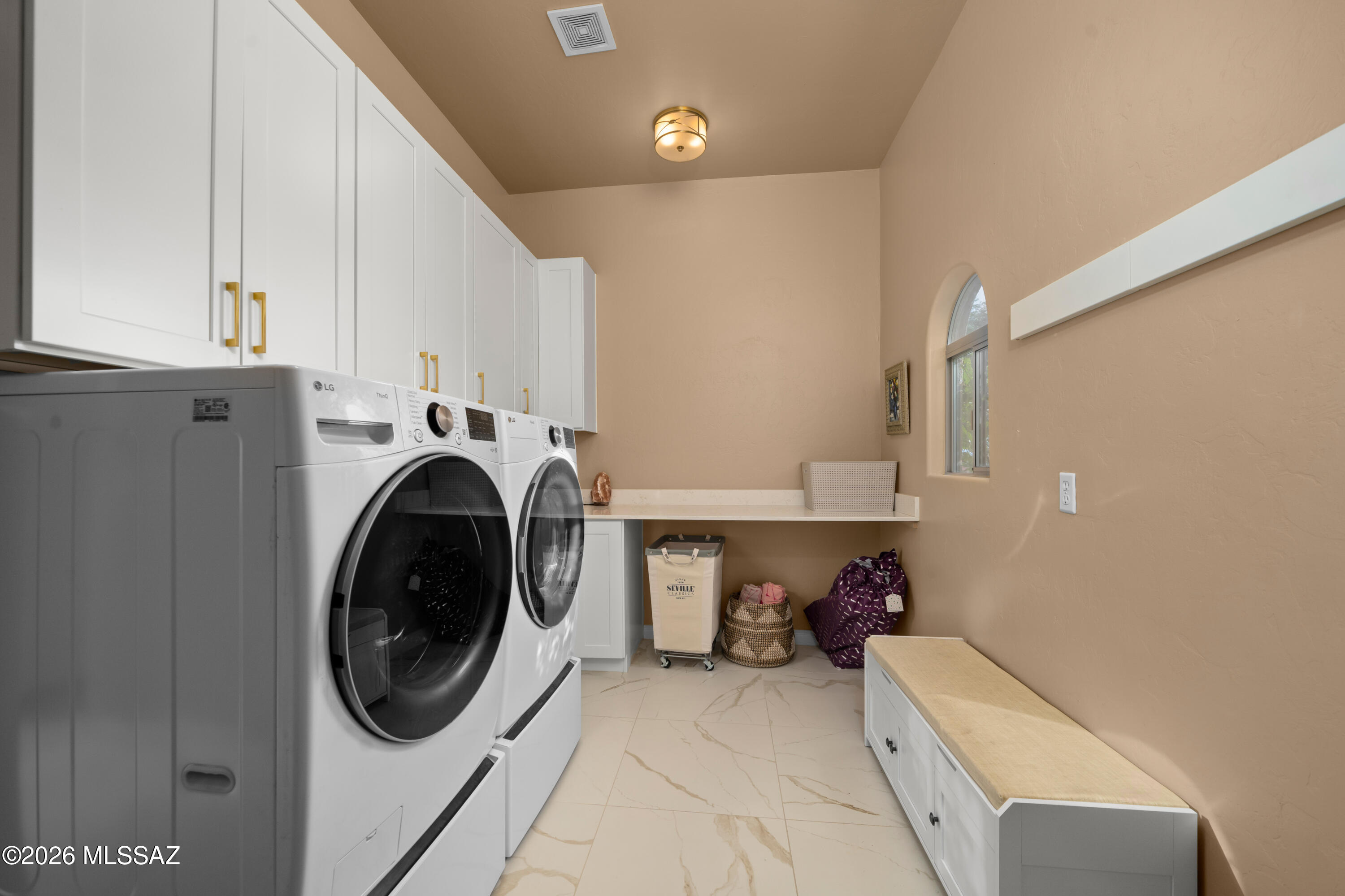 1030 W Soft Wind Place