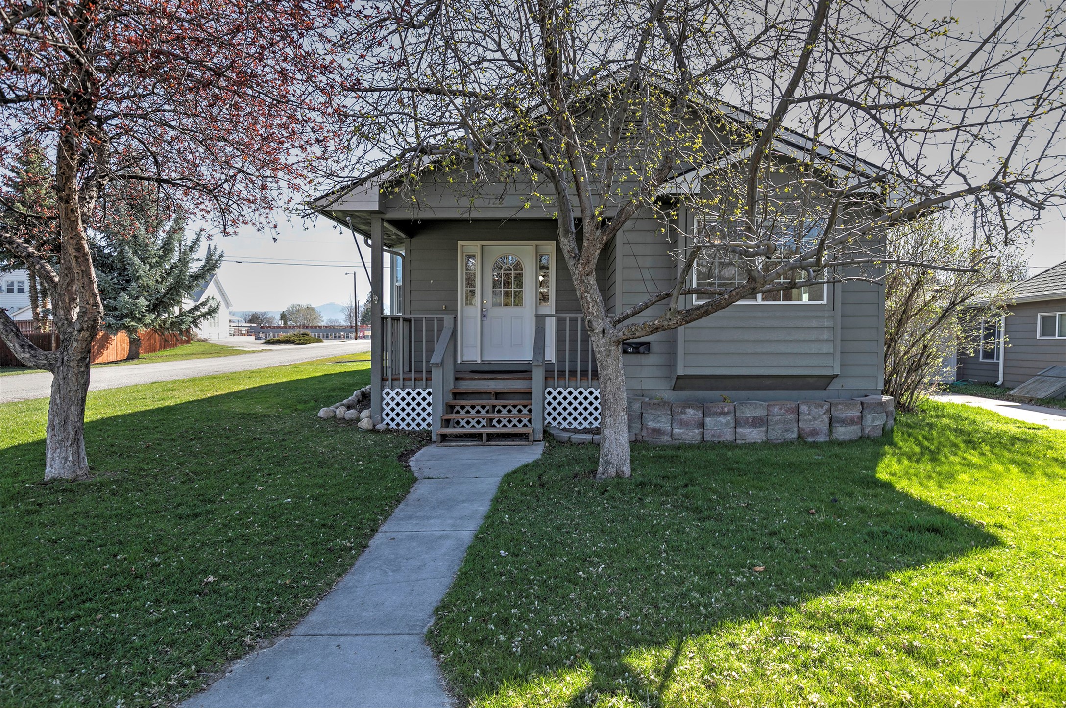 122 N 7th Street