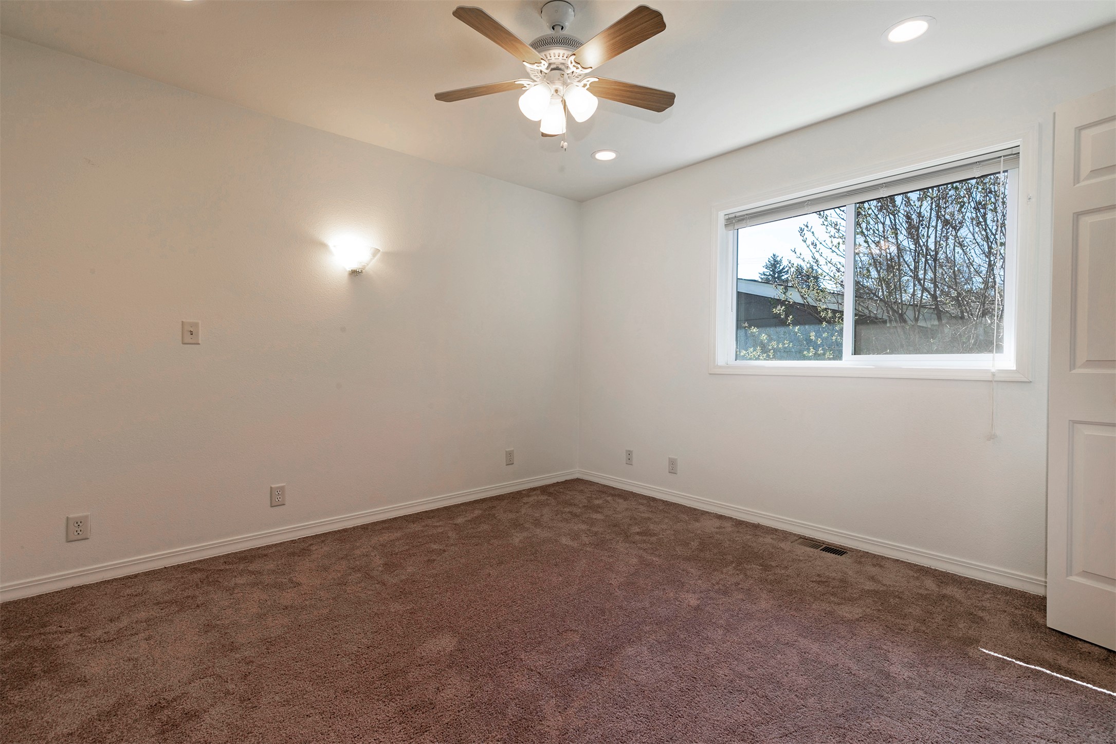 122 N 7th Street