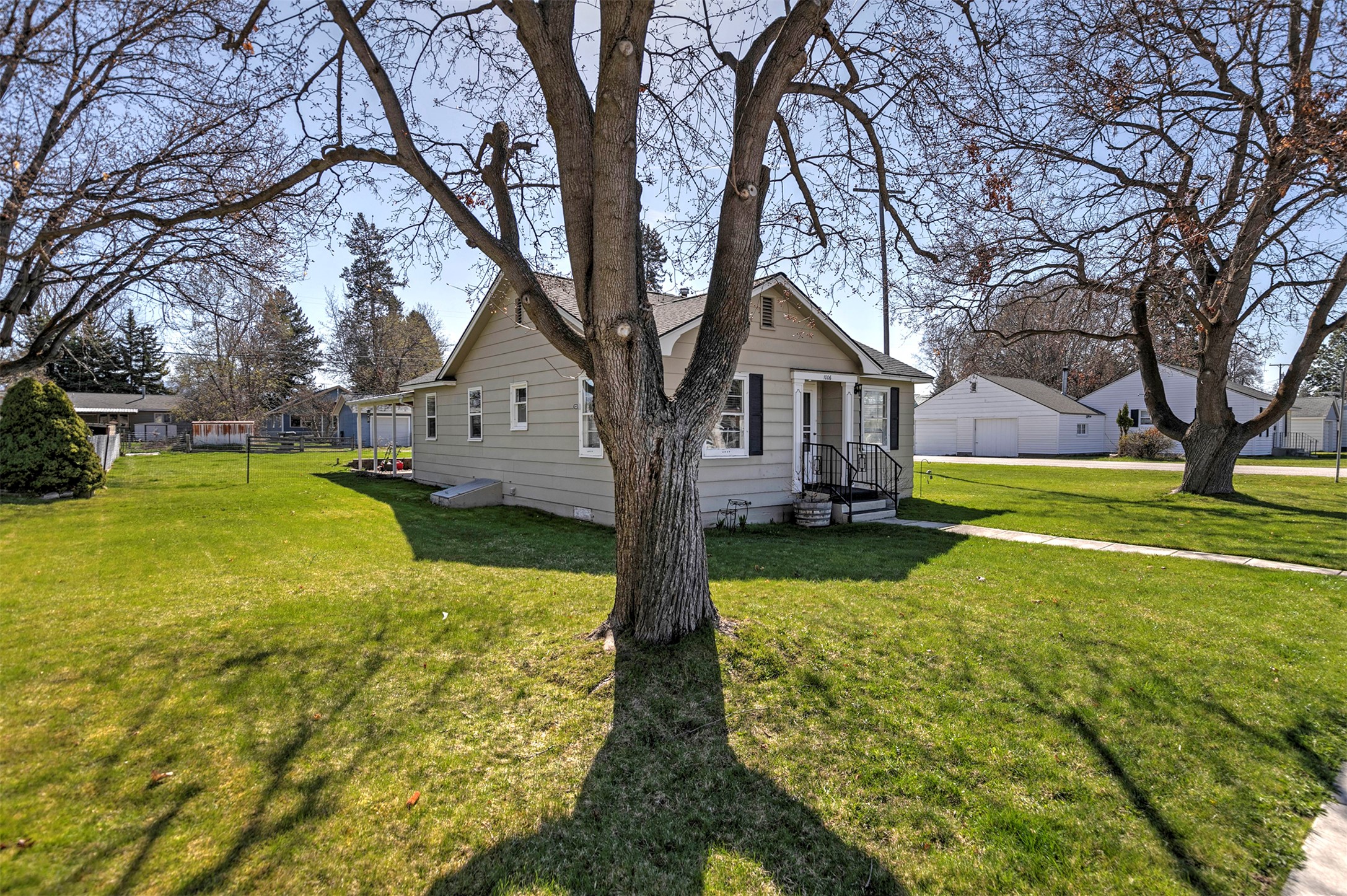 1006 S 3rd