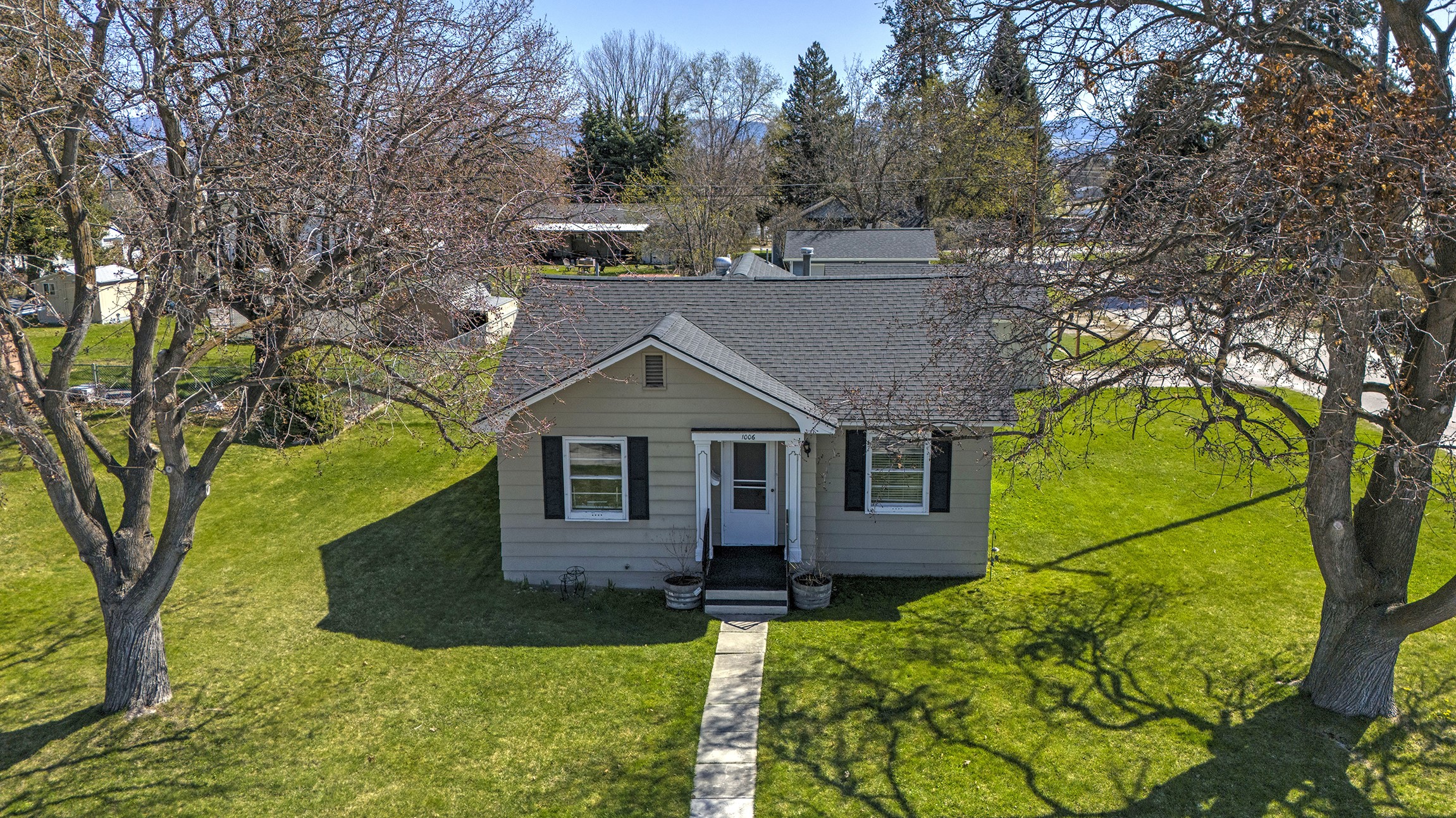 1006 S 3rd