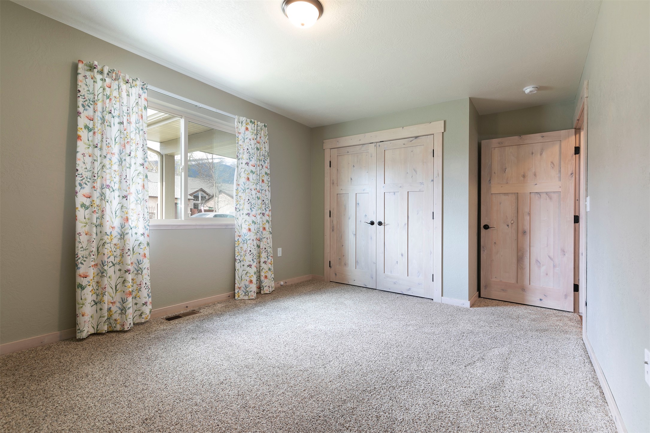 1109 Heritage Drive