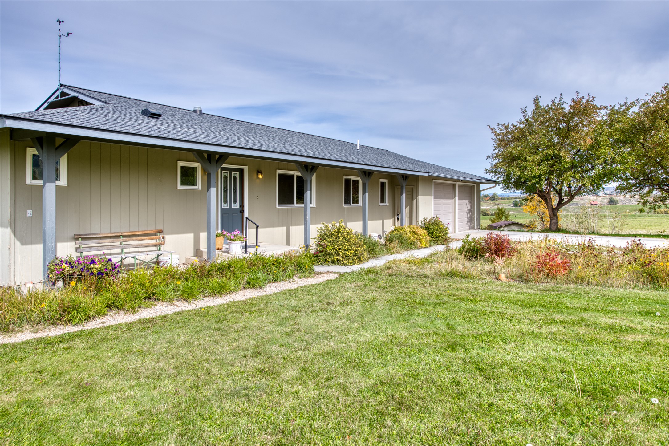 1435 & 1499 Holloran Lane