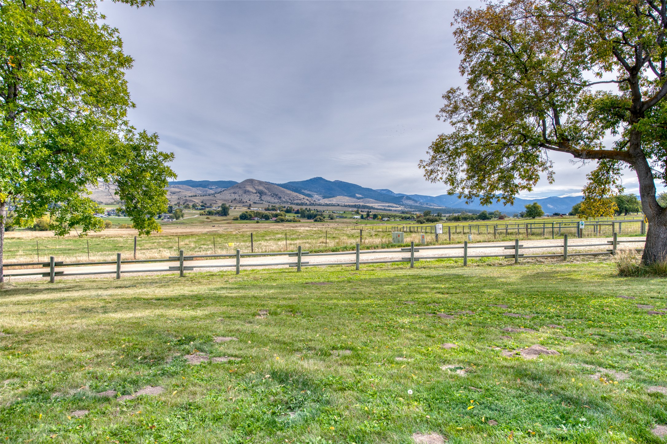 1435 & 1499 Holloran Lane
