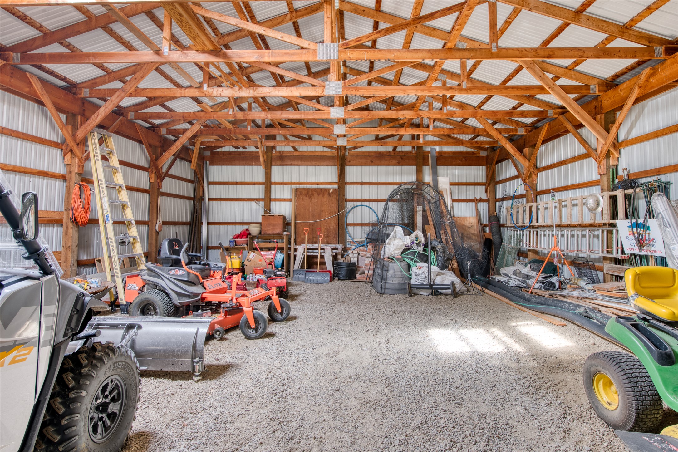 1435 & 1499 Holloran Lane