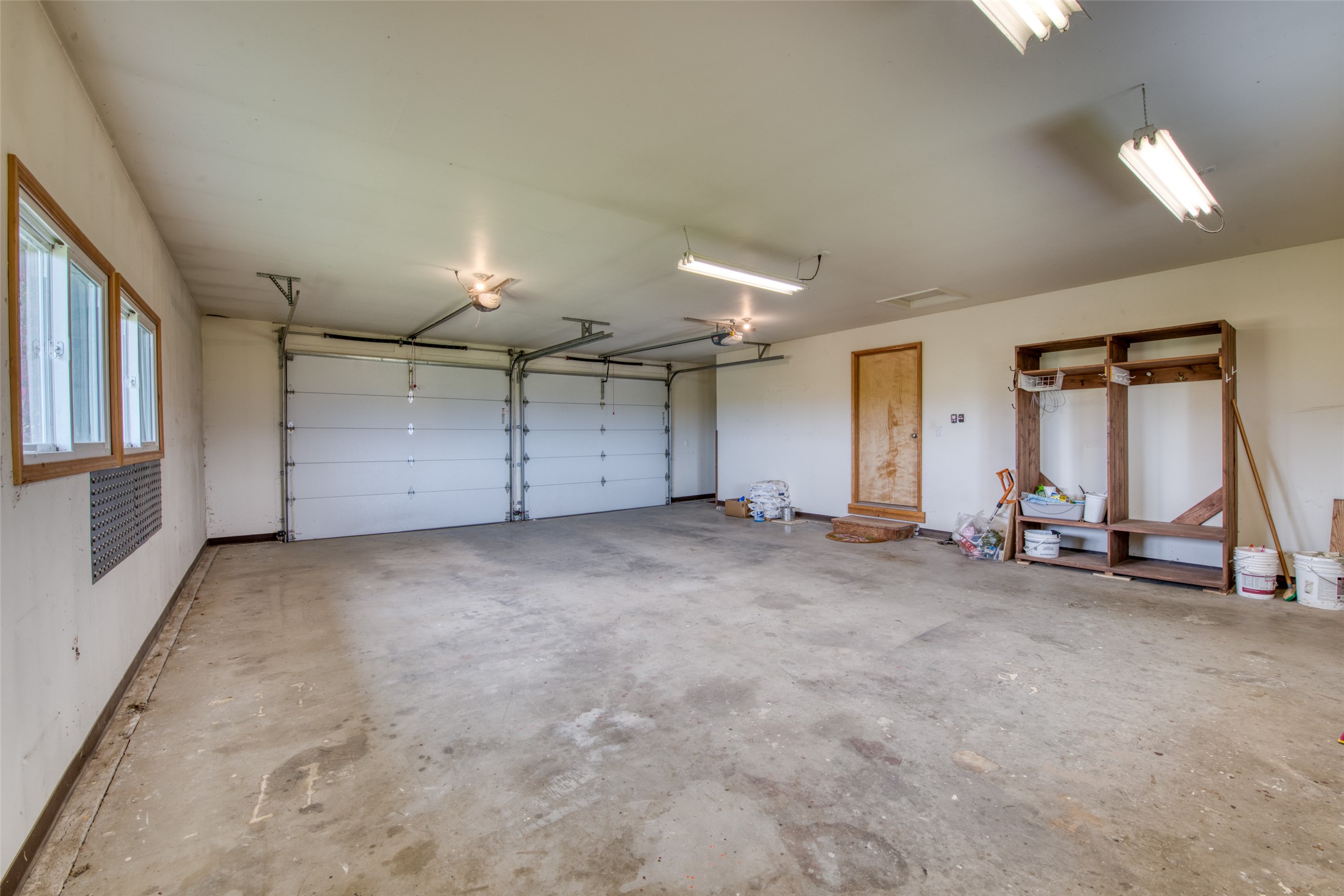 1435 & 1499 Holloran Lane