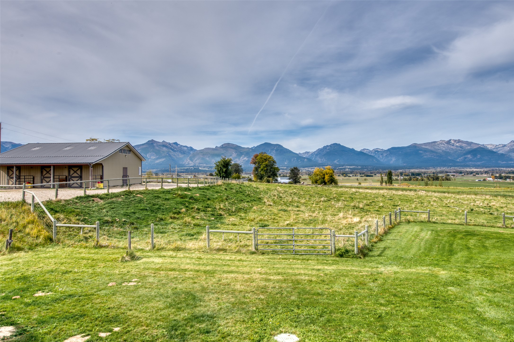 1435 & 1499 Holloran Lane