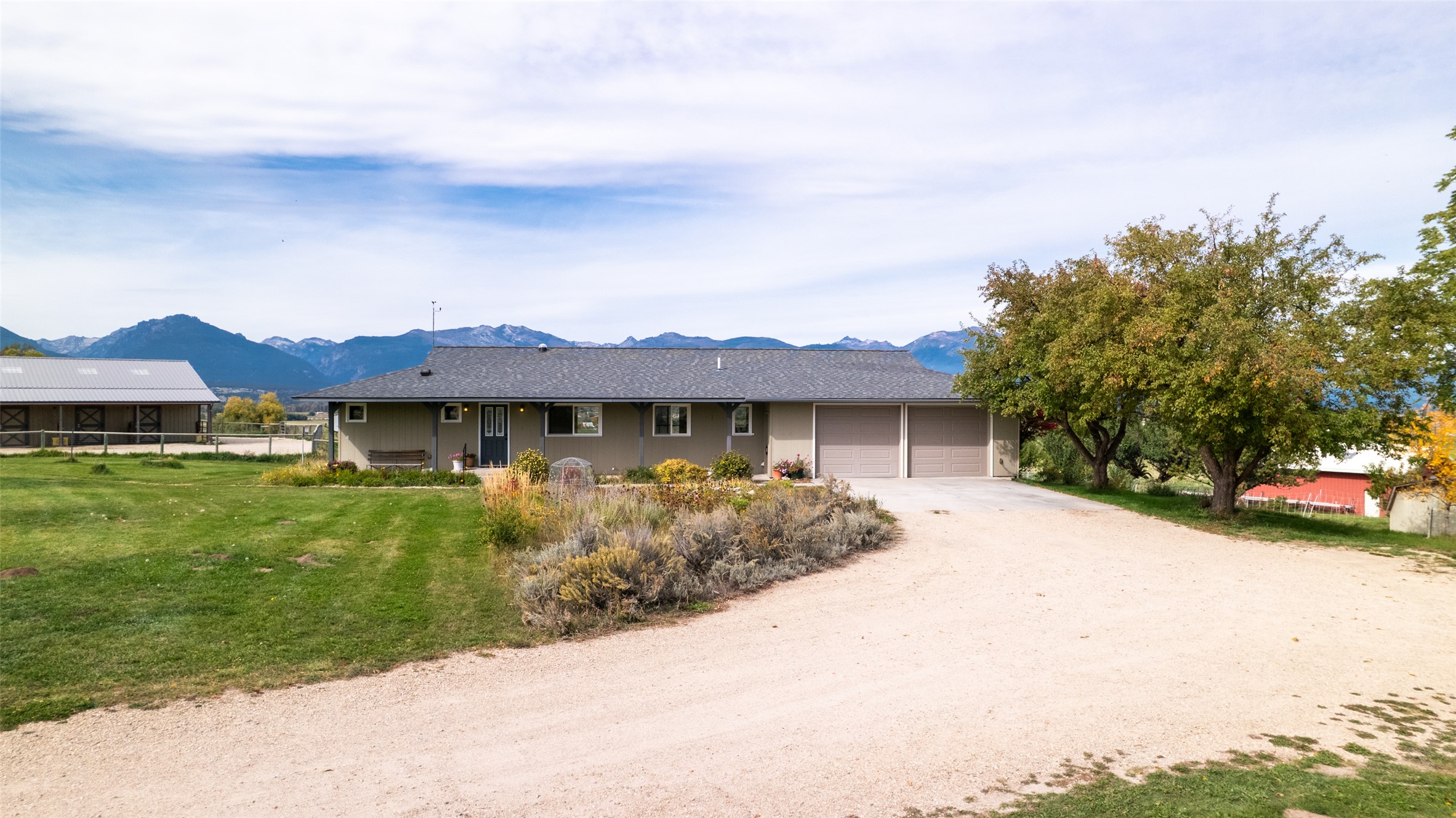1435 & 1499 Holloran Lane
