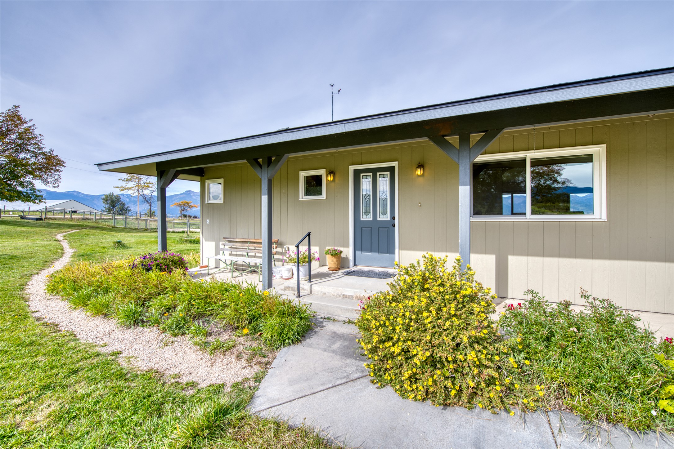 1435 & 1499 Holloran Lane