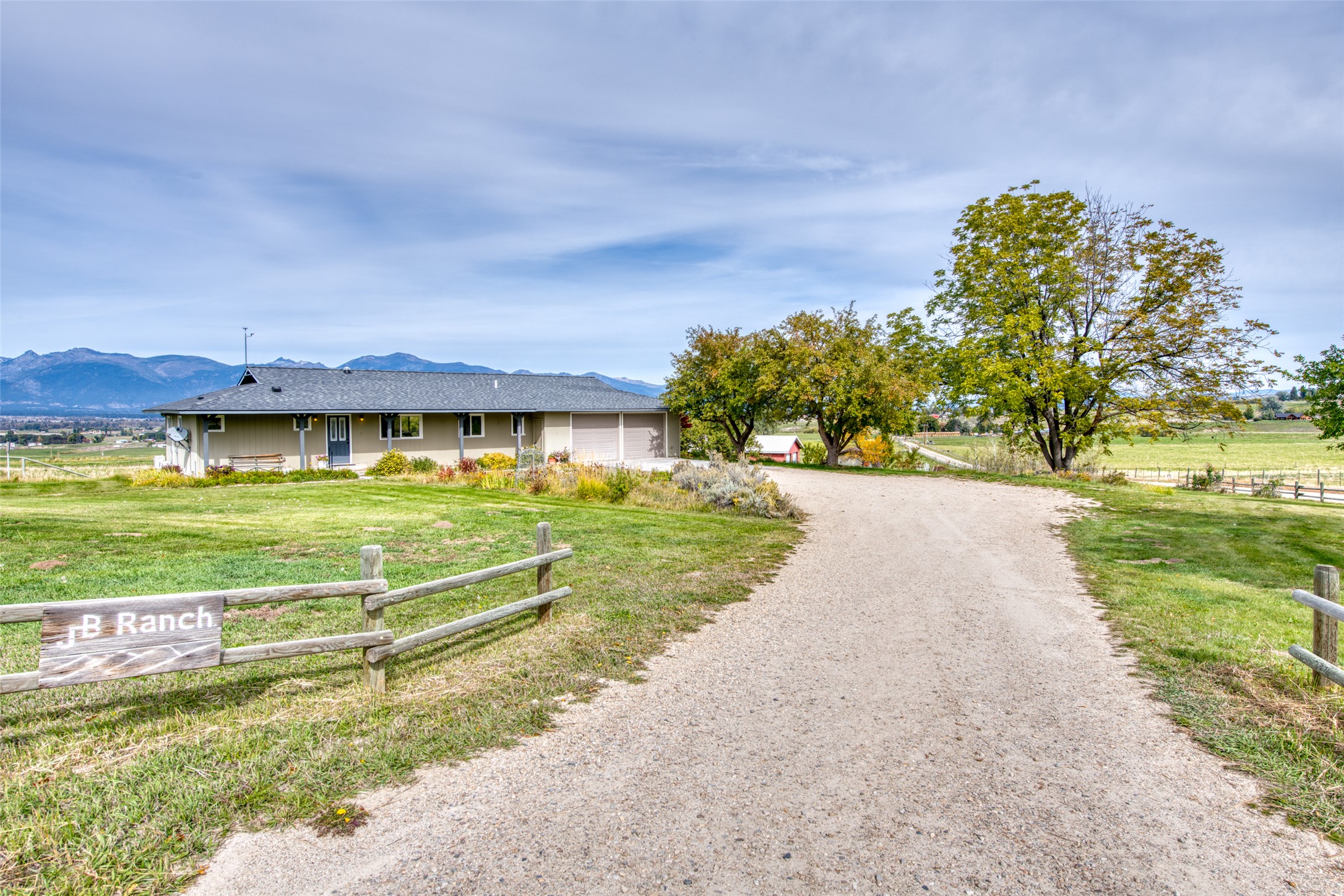 1435 & 1499 Holloran Lane