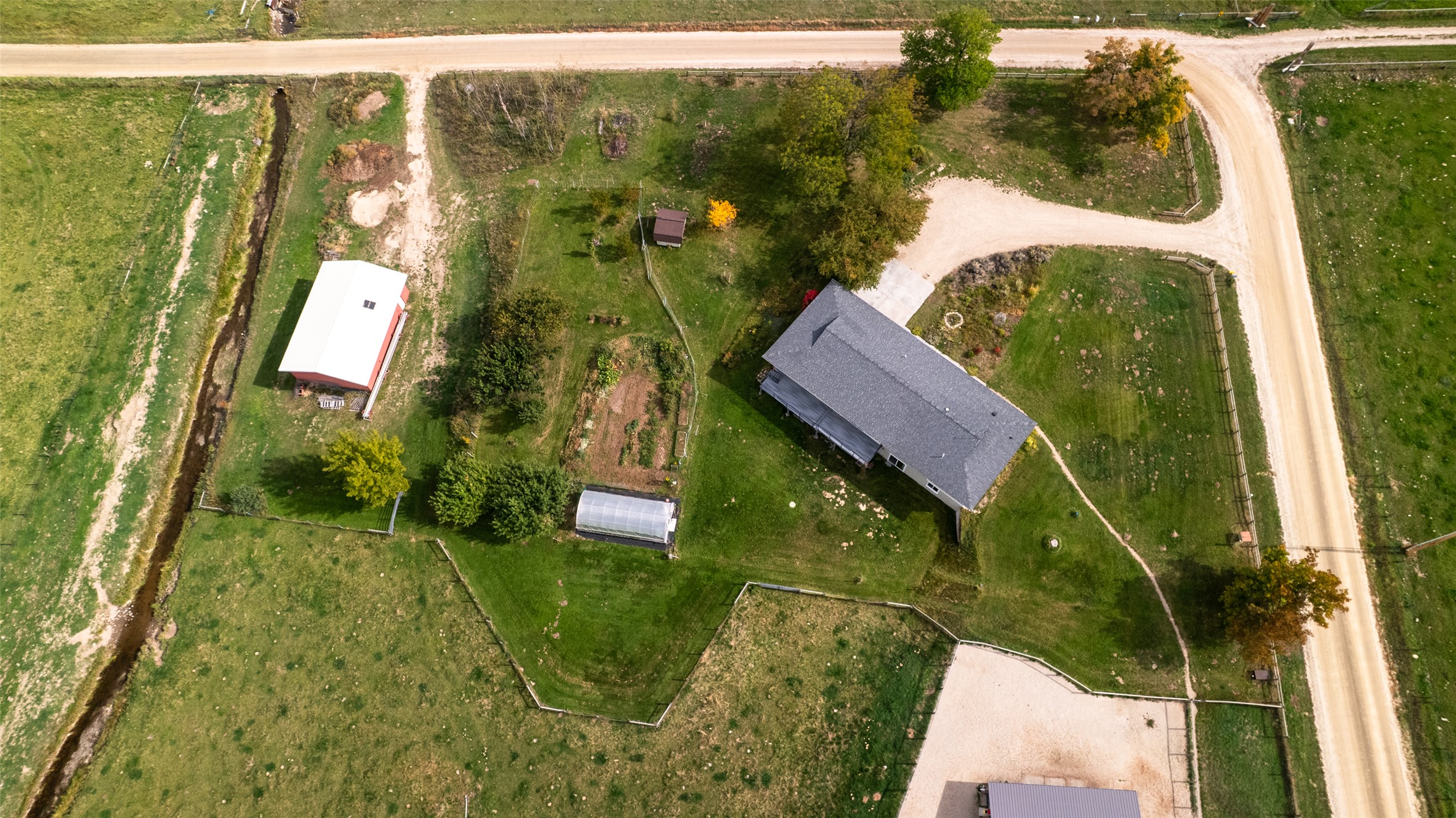 1435 & 1499 Holloran Lane