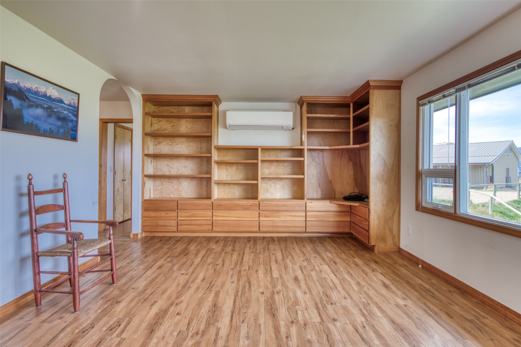 1435 & 1499 Holloran Lane