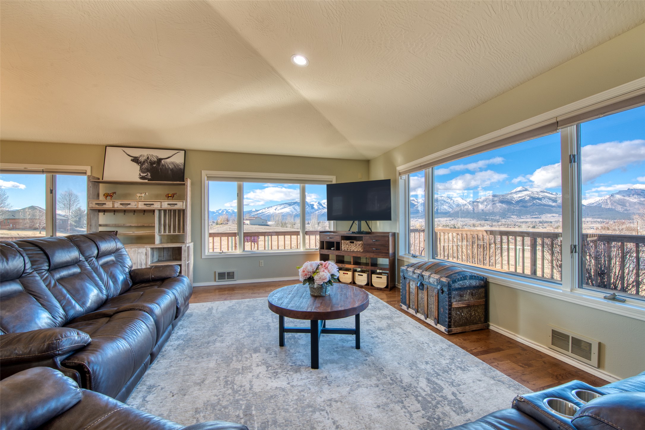 675 Warbler Lane