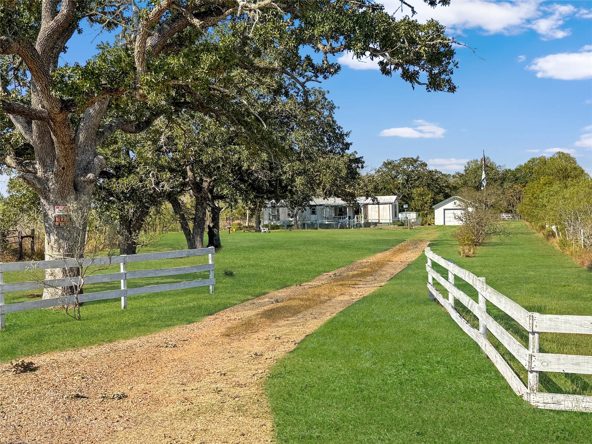 5108 Cowan Road