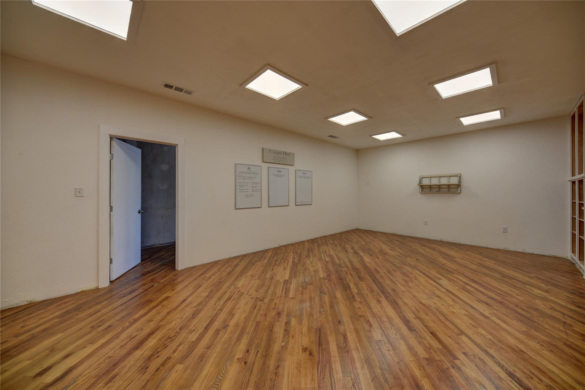 103 N Main # B