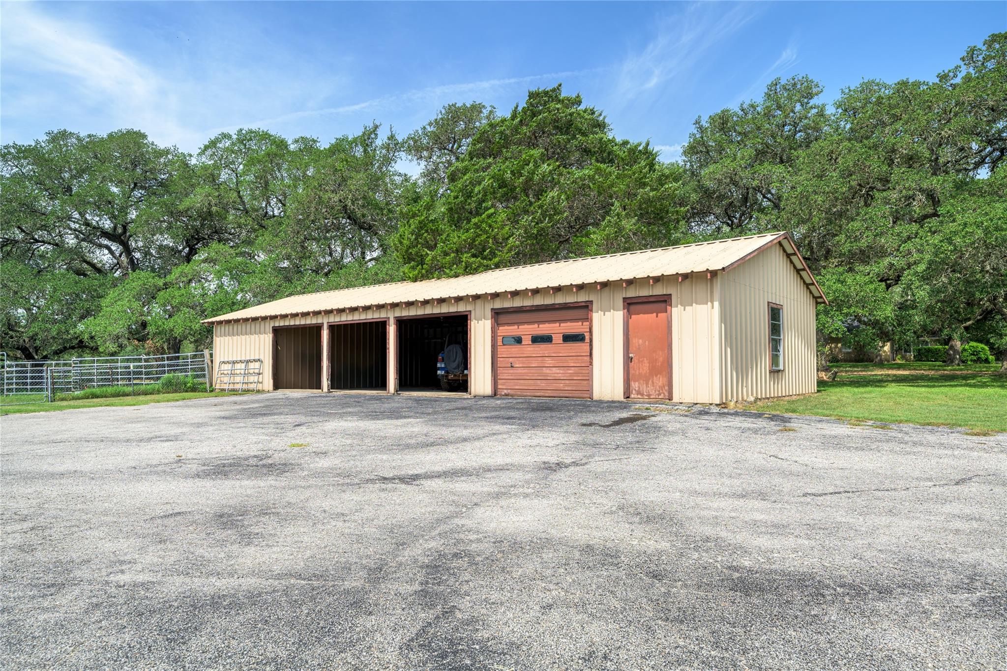 1226 E Us Highway 90