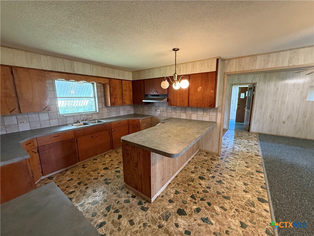 8406 W County Line Road
