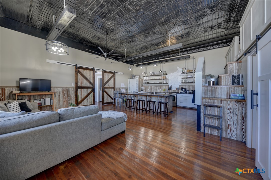 103 N Main