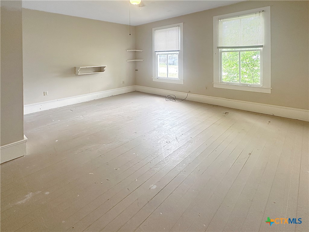 307 N Pecan
