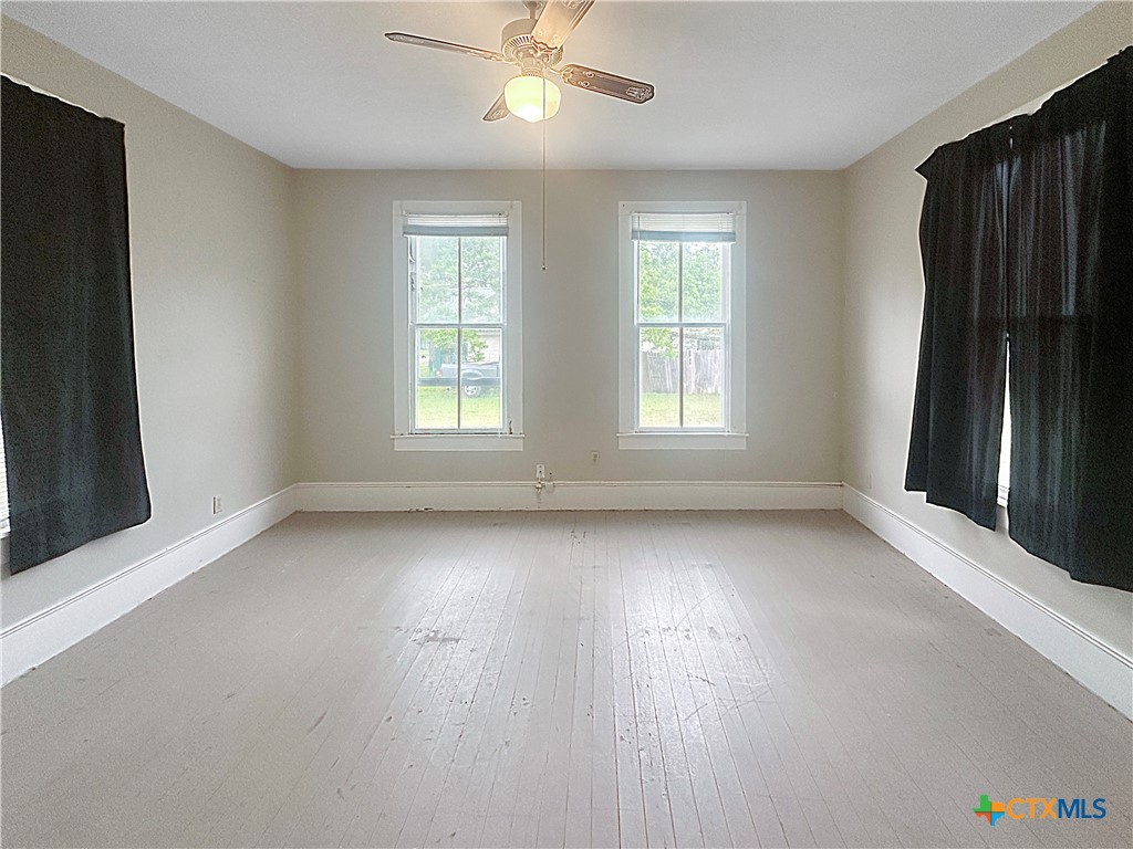 307 N Pecan
