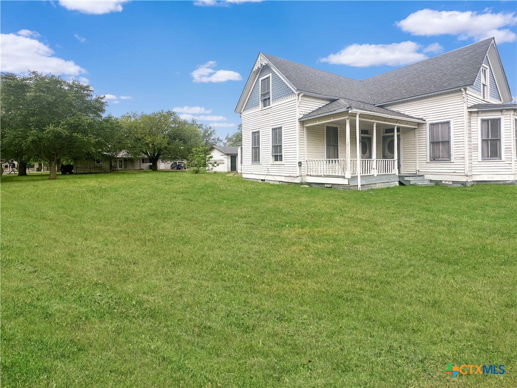 307 N Pecan