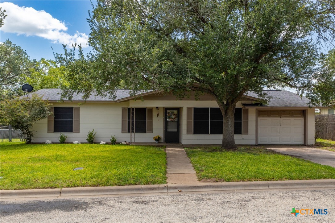 810 S Welhausen Avenue