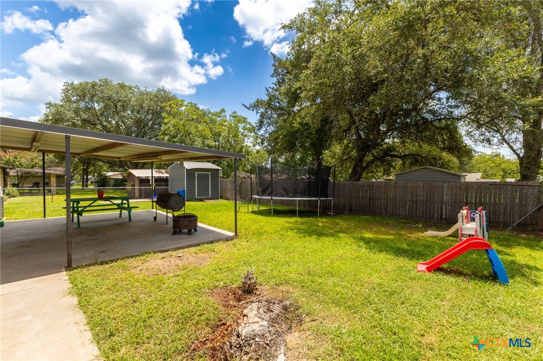 810 S Welhausen Avenue