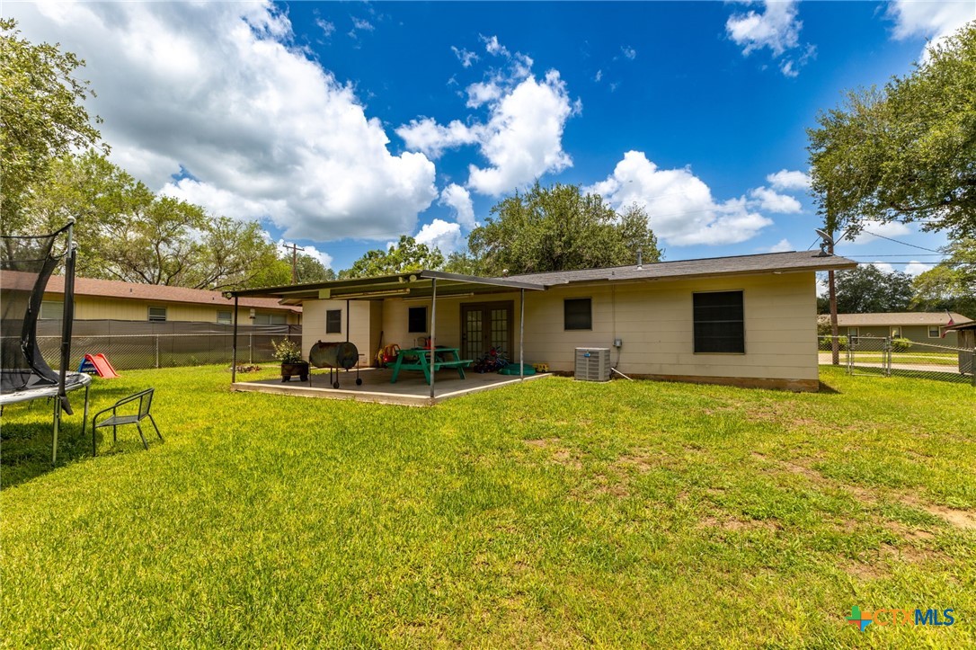 810 S Welhausen Avenue