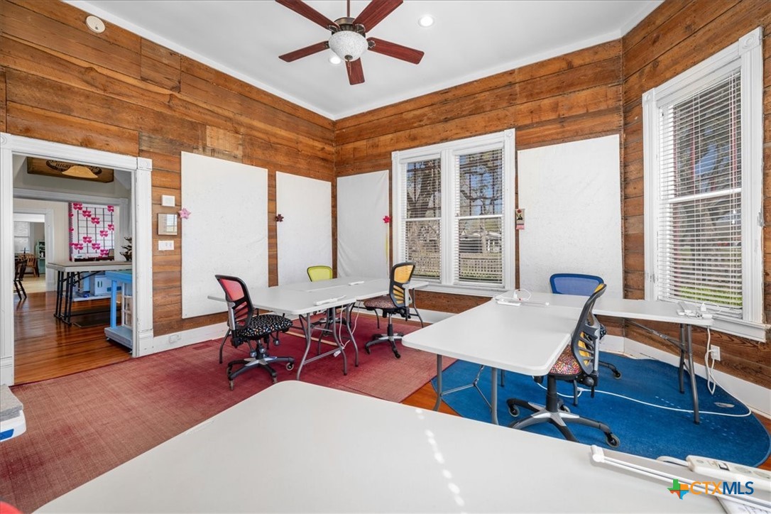 501 W Moore