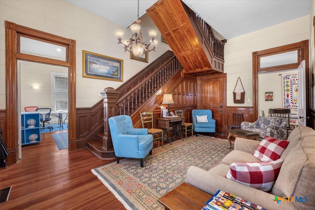 501 W Moore
