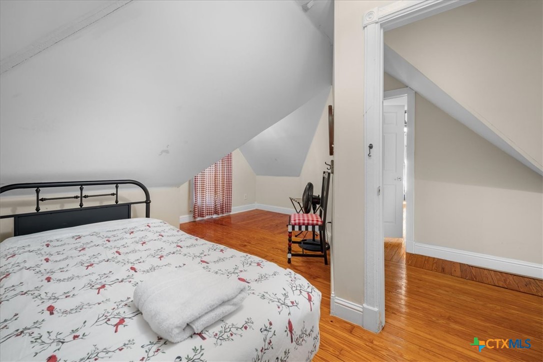501 W Moore