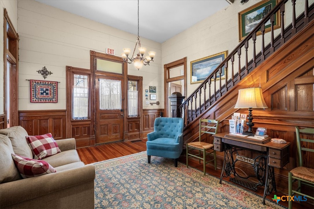 501 W Moore