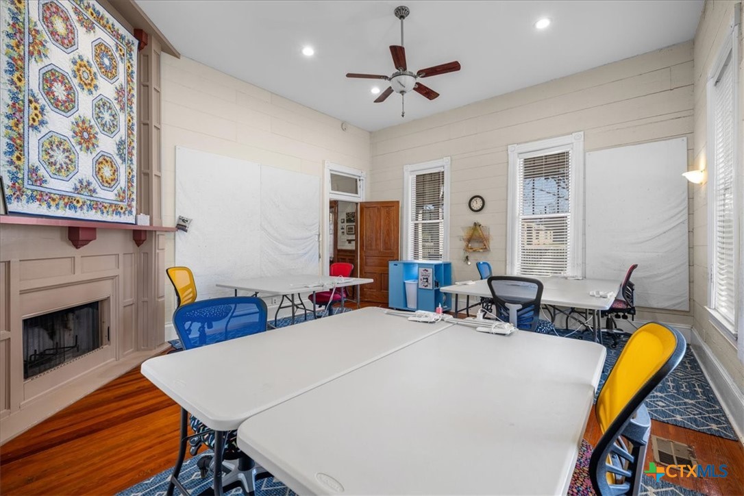 501 W Moore