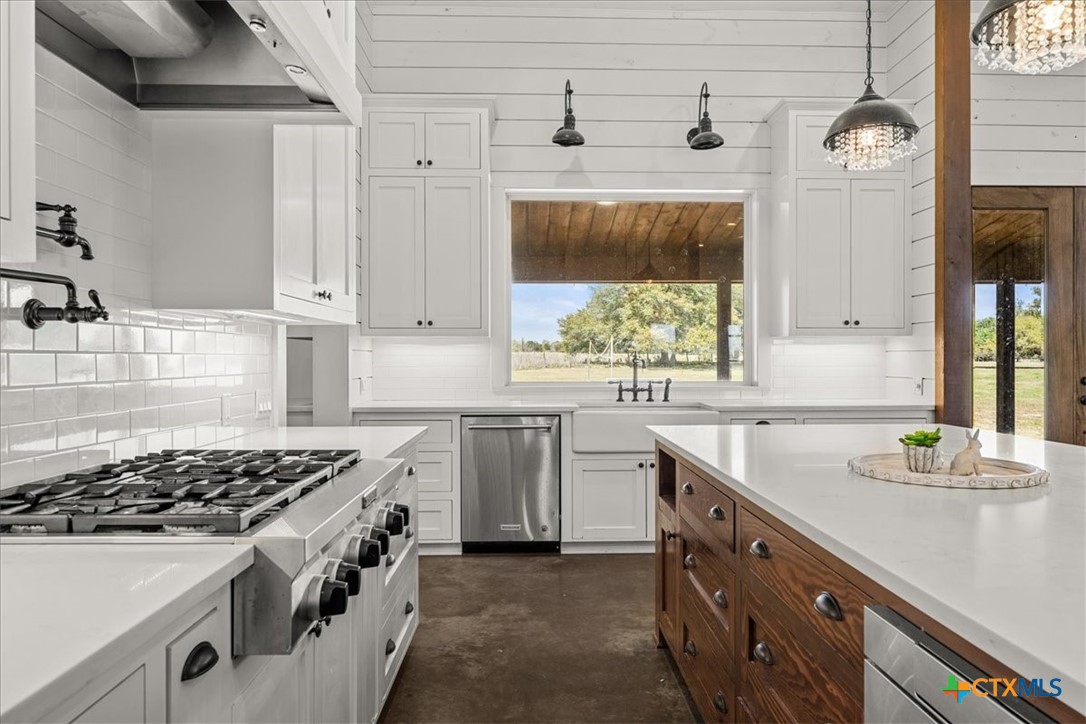 98 County Road 957b
