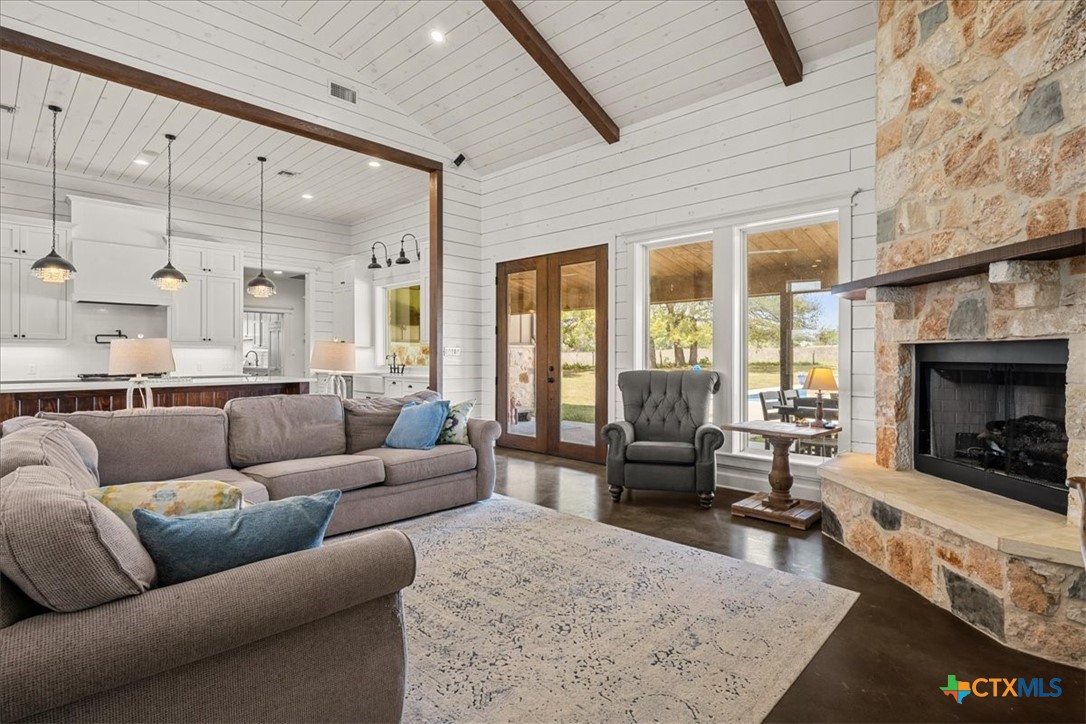 98 County Road 957b
