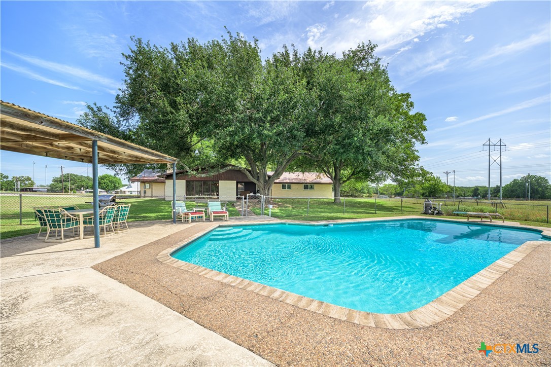 1226 E US Highway 90