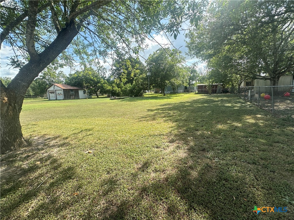 129 S Pecan Street